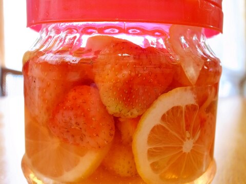 苺檸檬酒（いちごとレモンのリキュール）